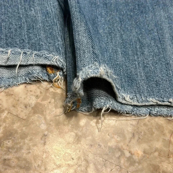 7 for all mankind woman sz 22 blue distressed cropped,floral embroidery,fray hem - Picture 11 of 15